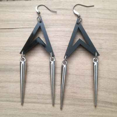 "curse-her" angled spike earrings in silver