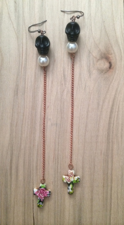 Skull Cross Duster Earrings