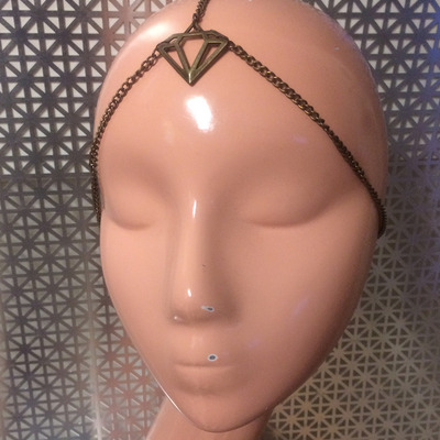 Diamond headpiece in ant gold
