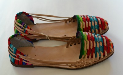 Size 38 US 7.5 Women's Caites 