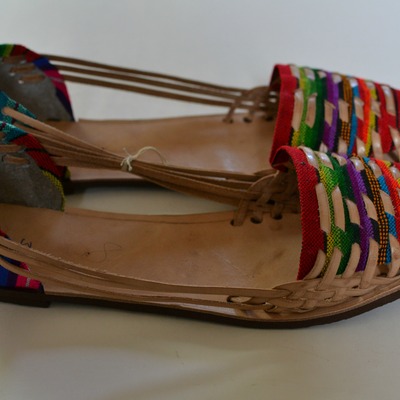 Size 38 us 7.5 women's caites 