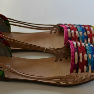 Women's caites (sandals) size 39 us 8