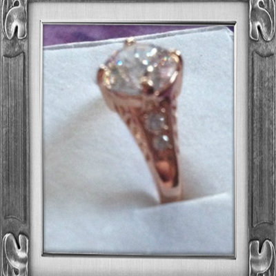 Rose gold filled gorgeous cz diamond ring. size 8.