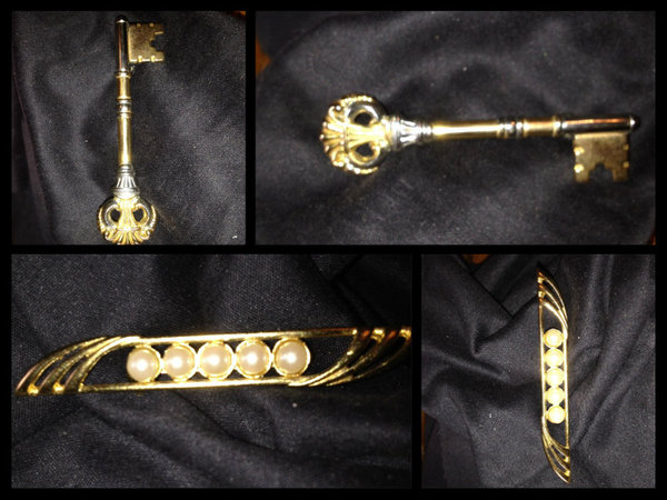 Vintage Gold Tone key Pin Adds character