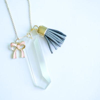 Bow & tassel necklace