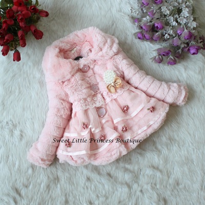 Pink faux fur coat with flowers - Thumbnail 3