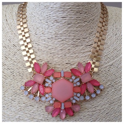 Emily - Sunburst Necklace (Coral)