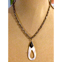 Silver Chain with white oval pendant - Thumbnail 1