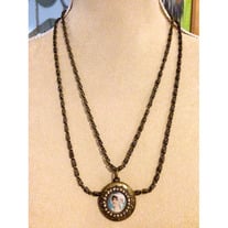Dual Chain with Cameo Pendant*