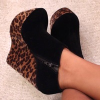 Two Tone Leopard print Booties. - Thumbnail 2