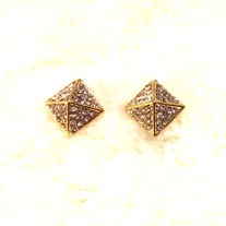 Pyramid Studs