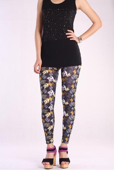 Colorful skull & crossbones tights