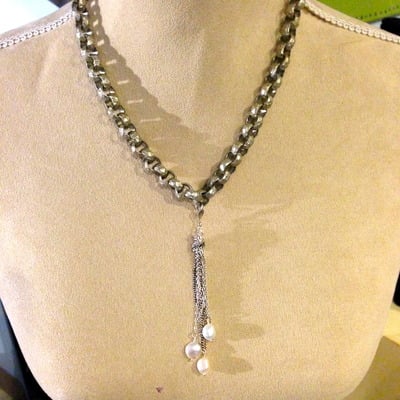 Dripping Pearl Necklace*