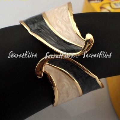 Exaggerated oil-spot leaves glaze opened bangle cuff 