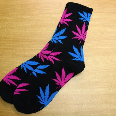 Harajuku weed marijuana crew socks black/lavender/pink - Thumbnail 2