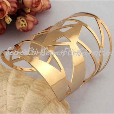 Geometric large opened cuff bangles