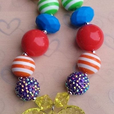 Yellow heart pendant rainbow chunky necklace perfect photo props/bubblegum beads/girls jewelry