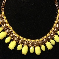 Ribbon Statement Necklace - Thumbnail 2