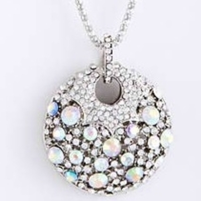Crystal studded ornament necklace