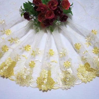 Lace border 178