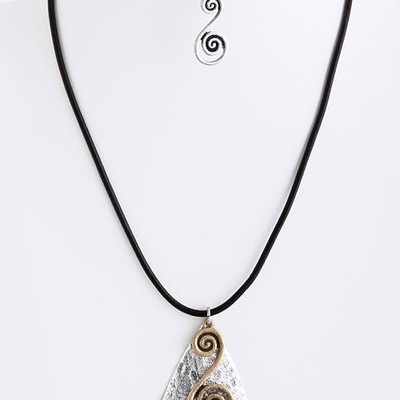 Spiral metal cord necklace