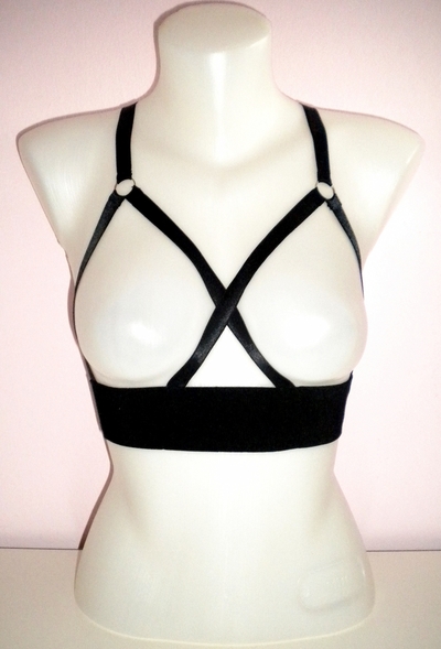 Black Bra Frame