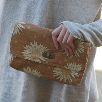 Mini Clutch - Daisies - Thumbnail 1