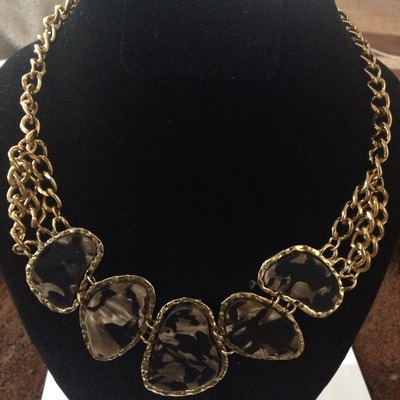 Vintage neckpiece