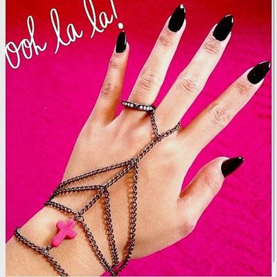 Crossing paths harness handpiece