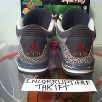 Cool Grey Air Jordan 3's - Thumbnail 2