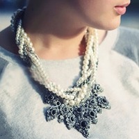 Madrid Statement Necklace - Thumbnail 2