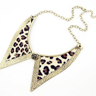 Leopard print collar necklace