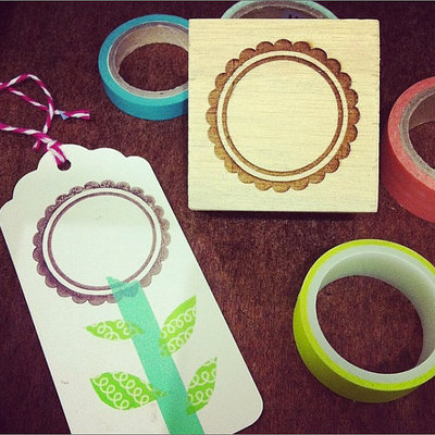 Round scallop rubber stamp