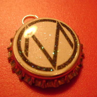 Glitter resin for bottle caps