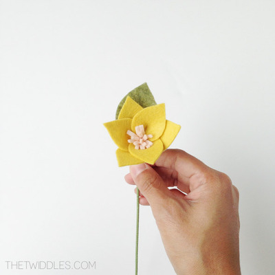 Mini gazania inspired felt flower 