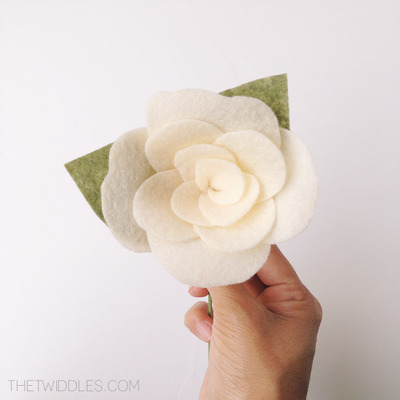 Rose inspired felt flower - large
