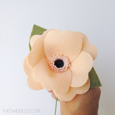 Anemone inspired felt flower - large