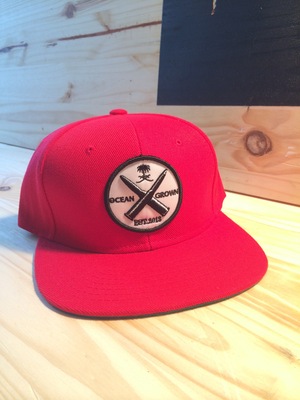 RED SNAPBACK