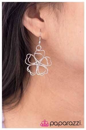 Small wire flower