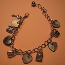 Gray Shell Heart Charm Bracelet