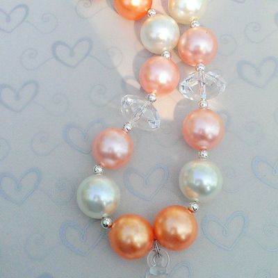 Peach princess pendant chunky necklace/bubblegum beads/girls jewelry