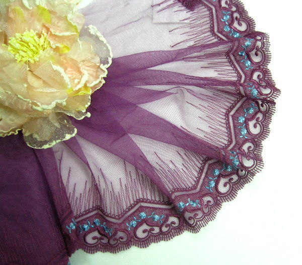 Lace Border 196