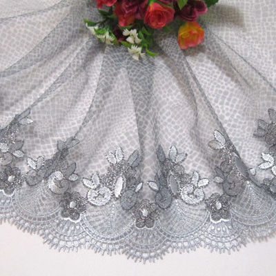 Lace border 210