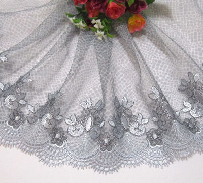 Lace border 210