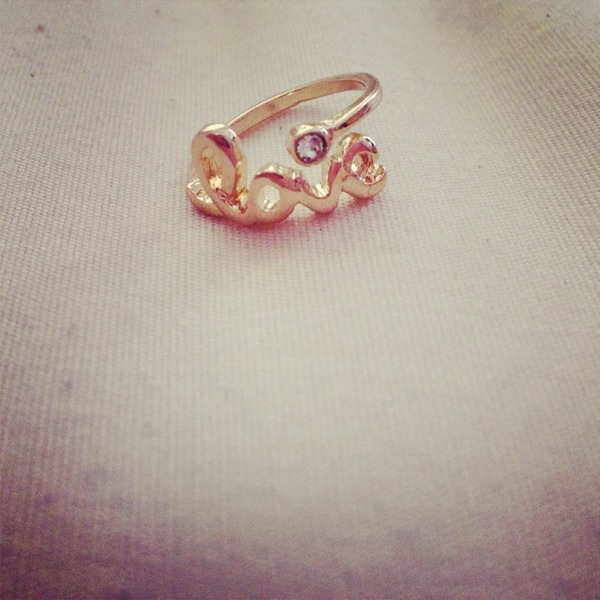 Midi 'love' ring 