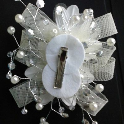 Faux pearl petal flower beads rhinestone crytsal hair clip