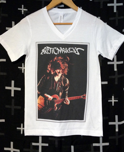 ALEX TURNER ARCTIC MONKEYS UNISEX V-NECK T-SHIRT.