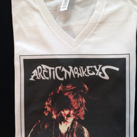 ALEX TURNER ARCTIC MONKEYS UNISEX V-NECK T-SHIRT. - Thumbnail 1