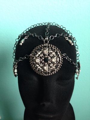 Black headpiece