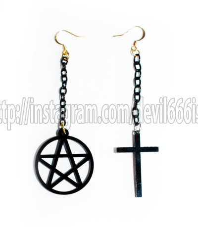 Wizardry Pentacle Earrings